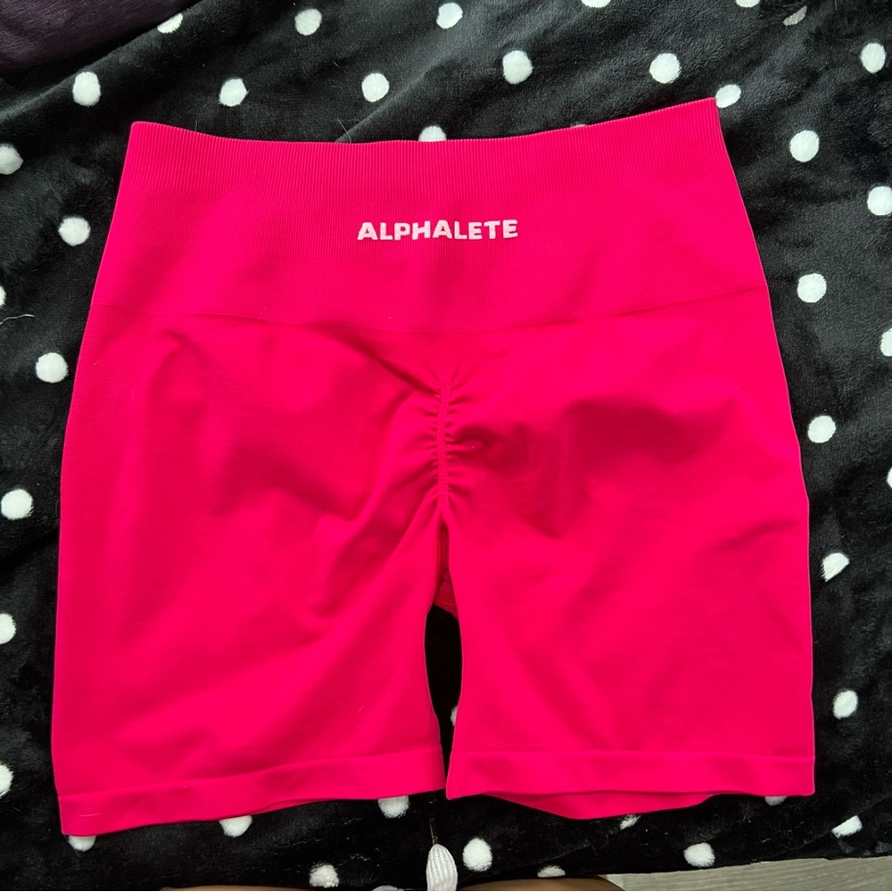 Alphalete Amplify Short Hot Pink Medium